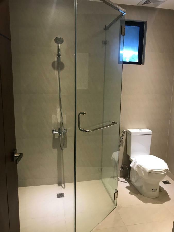 Maxx Hotel Ortigas Pasig City Экстерьер фото