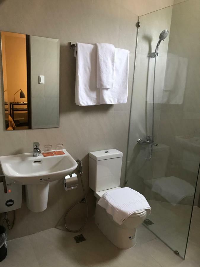 Maxx Hotel Ortigas Pasig City Экстерьер фото