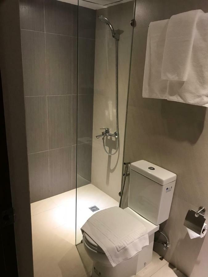 Maxx Hotel Ortigas Pasig City Экстерьер фото
